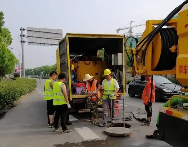 ※超強(qiáng)聚合物道路修補(bǔ)砂漿使用條件及特點(diǎn)