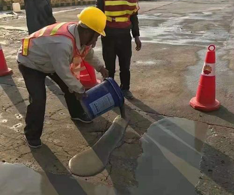 √高聚物地面搶修料：快速修復地面的理想選擇